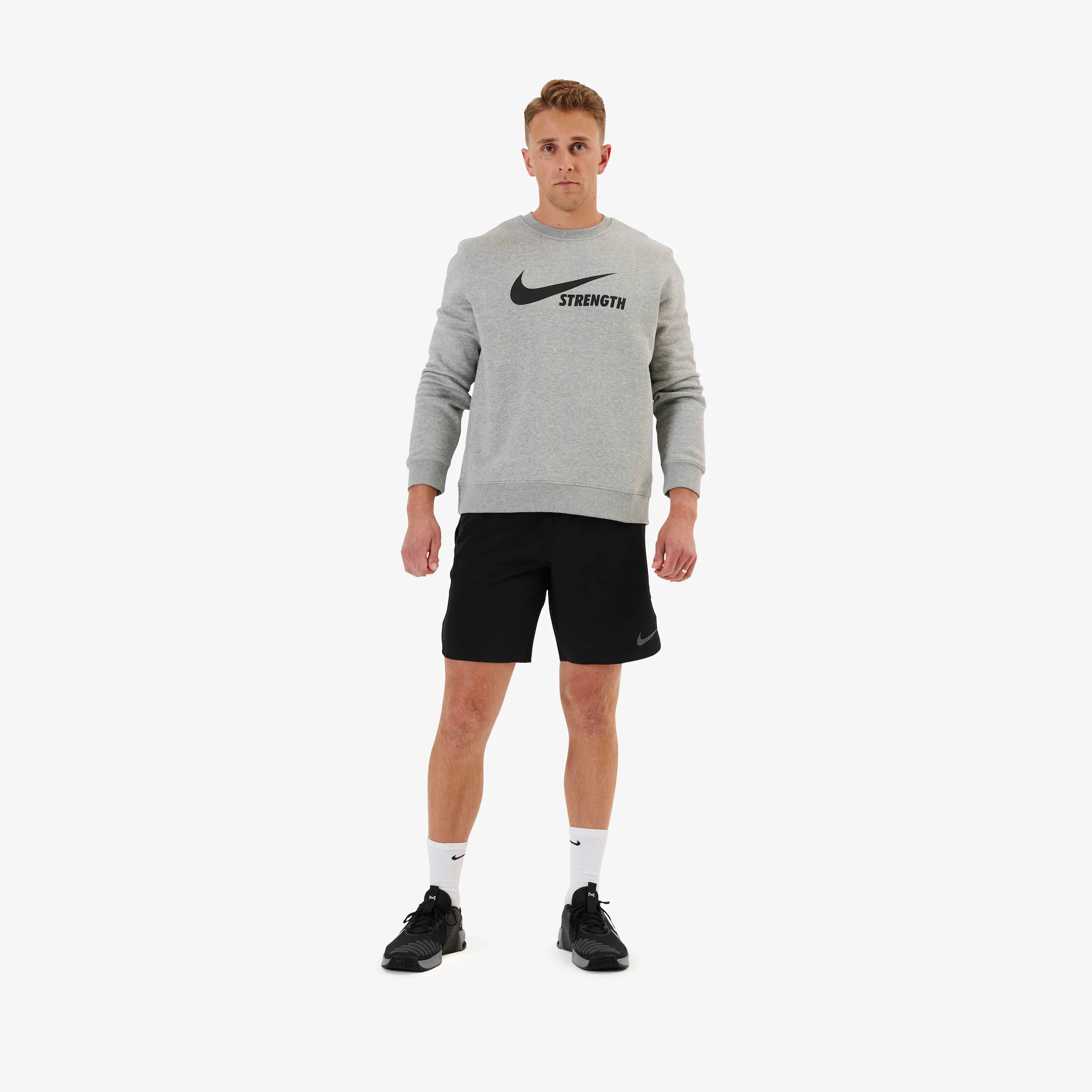 Nike Strength Unisex Crew - Image 21