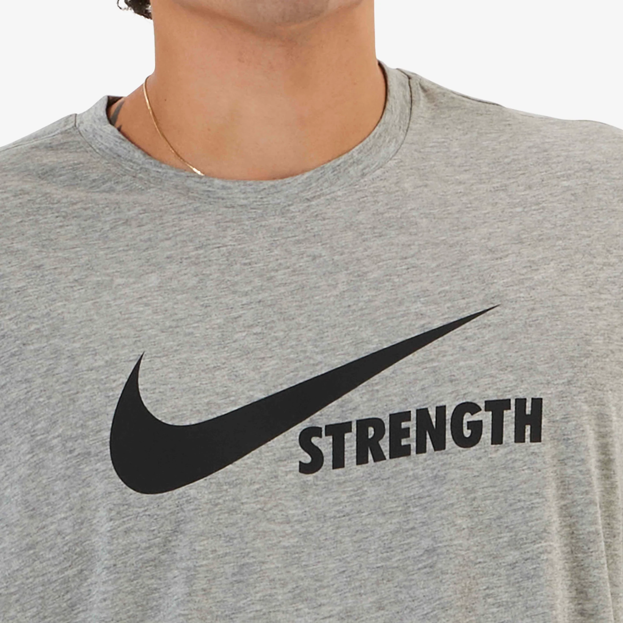 Nike Strength Men's Tee - Image 20