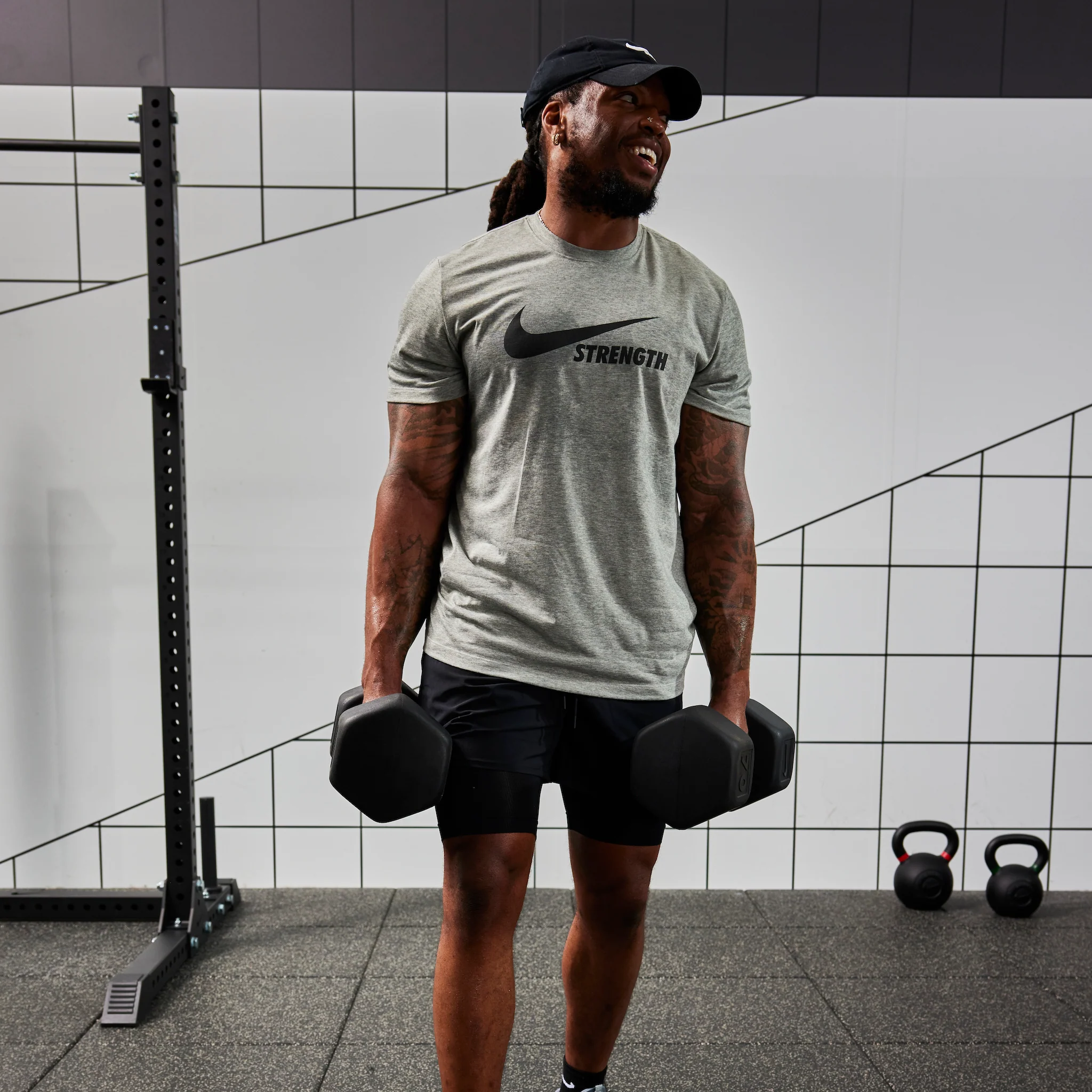 Nike Strength Men's Tee - Image 22