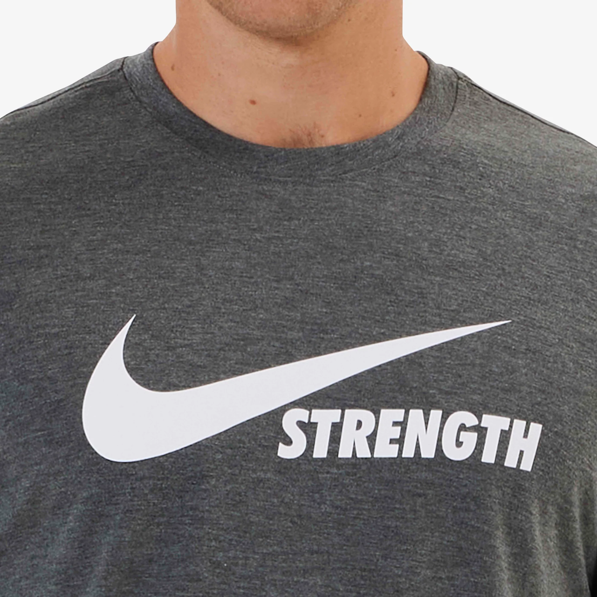 Nike Strength Men's Tee - Image 30